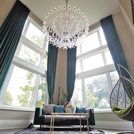 Modernized Five Bedroom Villa ريتشموند هيل المظهر الخارجي الصورة